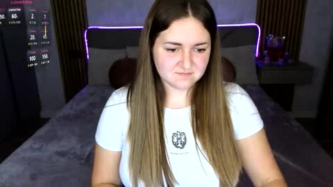 Snapshot of katelyn_sweety chatting on October 9, 6:57 pm Katelyn online show from October 9, 6:57 pm