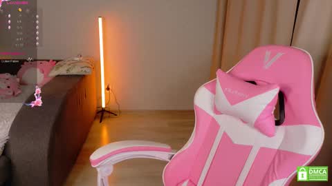 katenickson online show from March 14, 2:26 am