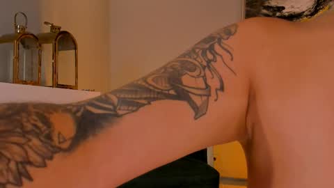 K A T E  online show from November 10, 1:25 pm