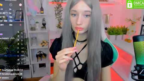 Snapshot of katia_kim chatting on February 21, 12:50 pm Katia online show from February 21, 12:50 pm