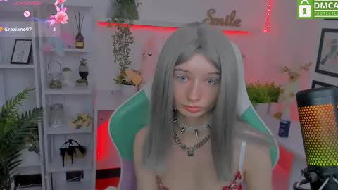 Snapshot of katia_kim chatting on March 5, 12:44 pm Katia online show from March 5, 12:44 pm