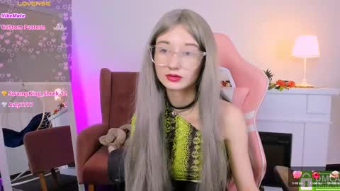 Snapshot of katia_kim chatting on February 13, 11:28 am Katia online show from February 13, 11:28 am