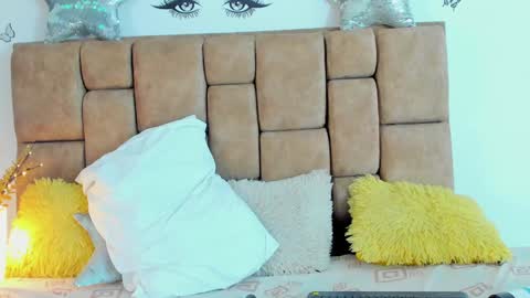 Katia Cuper  online show from January 5, 8:31 pm