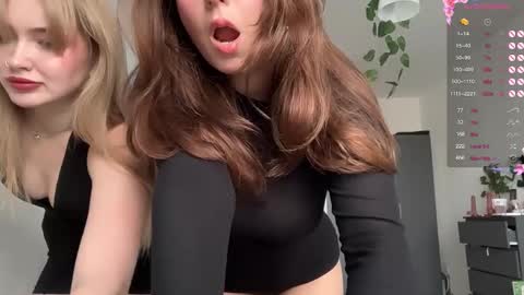 Snapshot of katie________ chatting on September 26, 10:12 am Katienext stream  online show from September 26, 10:12 am