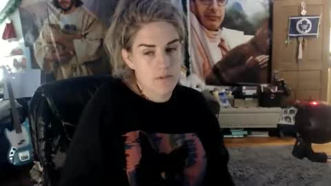 Katie online show from October 22, 4:59 am