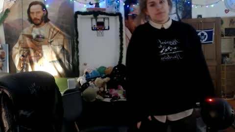 Katie online show from April 18, 6:04 am