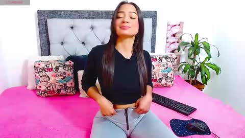 Follow Instagram katikloving online show from December 20, 2:57 pm