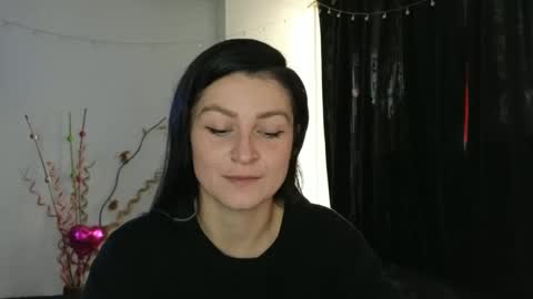 Snapshot of katlopez19 chatting on March 6, 8:16 pm katalina online show from March 6, 8:16 pm