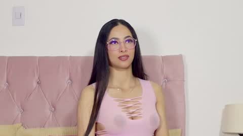 katrina clark online show from August 9, 9:30 pm