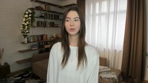 Kate Aurora online show from February 23, 9:33 am