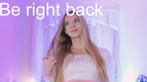 katt_yy online show from January 31, 9:16 am