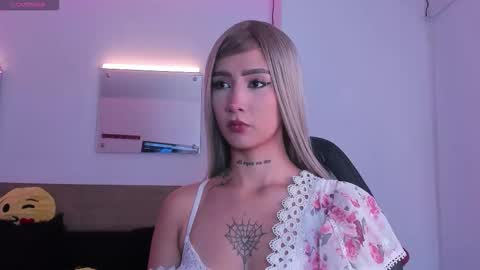 katta_martini_ online show from November 11, 11:45 am