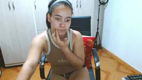 katticloos online show from April 26, 3:48 am