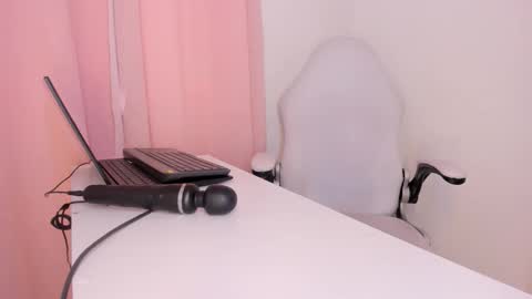 Katty online show from March 6, 8:41 pm