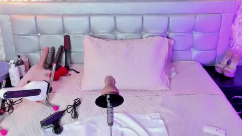 Katty  online show from February 12, 4:32 pm