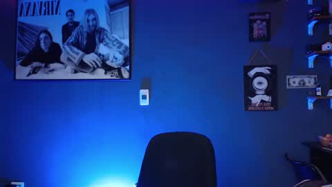      online show from October 11, 1:32 am