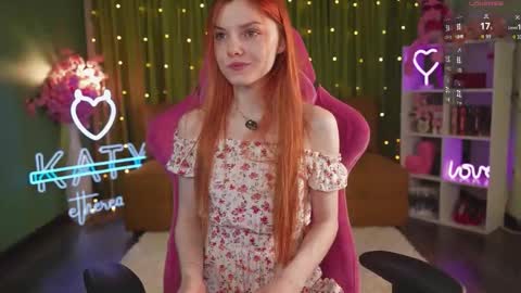 Snapshot of katy_ethereal chatting on September 18, 3:32 am Katy - online show from September 18, 3:32 am