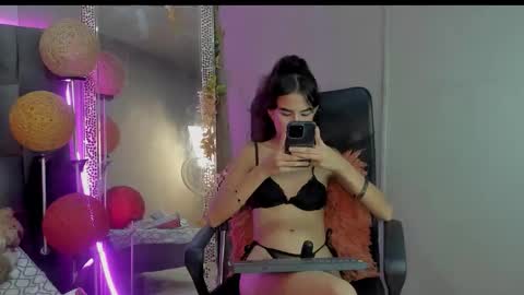 Katya and Alejandro online show from January 19, 1:48 am