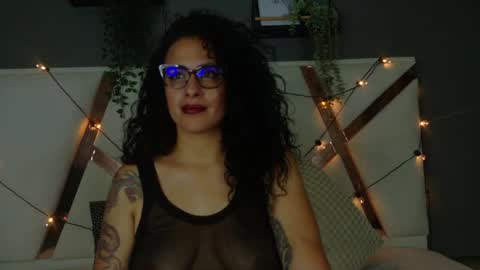 katyrataylor__ online show from March 31, 10:54 pm