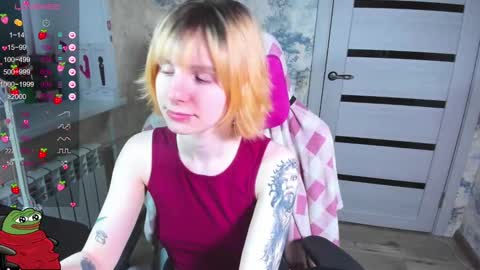 Snapshot of kawaii_power_uwu chatting on February 27, 10:55 am Kira-chan  online show from February 27, 10:55 am