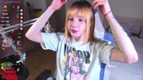 Snapshot of kawaii_power_uwu chatting on January 30, 2:25 pm Kira-chan  online show from January 30, 2:25 pm