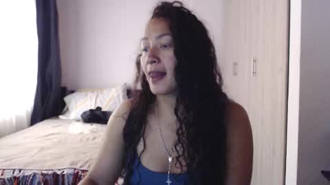  Khawit  online show from November 12, 4:20 pm