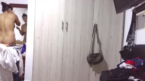  Khawit  online show from October 31, 3:23 pm