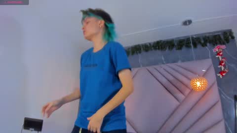 Kay online show from December 11, 6:20 pm