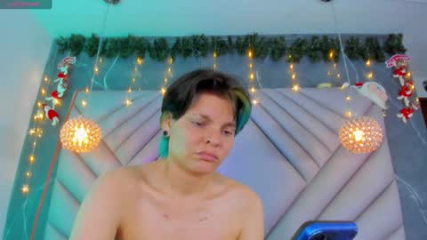 Kay online show from December 21, 7:49 pm