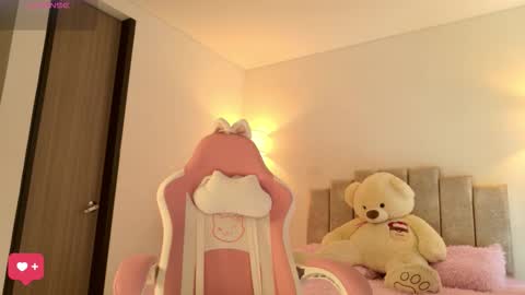 Kayla  online show from September 22, 6:01 pm