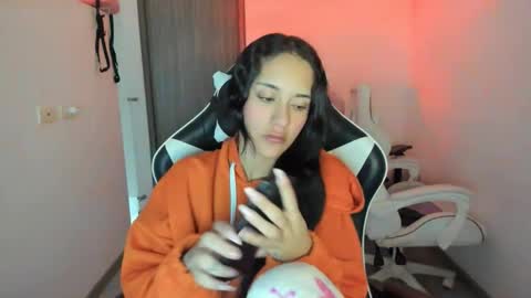 kaylie online show from September 29, 11:20 am