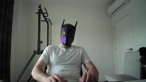 Neon online show from March 14, 5:06 pm