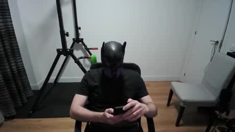 Neon online show from March 24, 6:47 pm