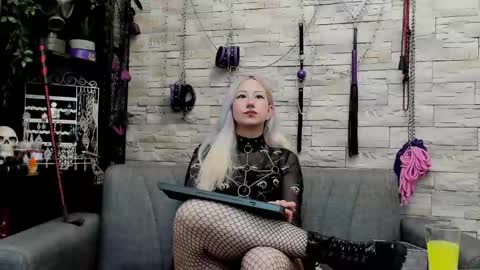 Miss Kazia online show from April 29, 2:49 am