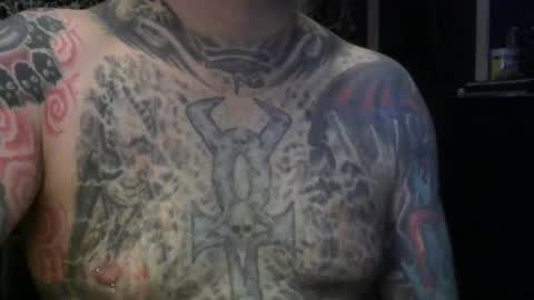 keeeeeeeeeeeeef online show from December 7, 5:26 pm