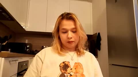 Lisa online show from December 17, 11:50 am