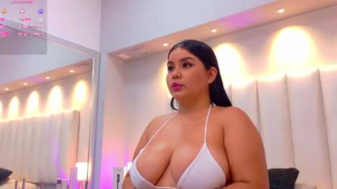 Keily Ross online show from July 30, 9:26 pm