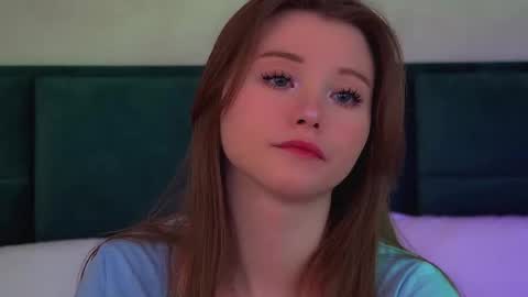 Keira online show from February 22, 6:28 am