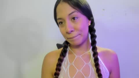 keiry_gonzalez11_aws online show from October 10, 1:55 am