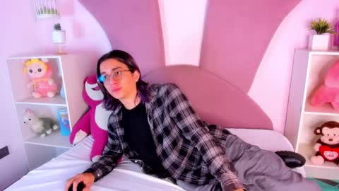 Keita moon online show from March 21, 11:37 am