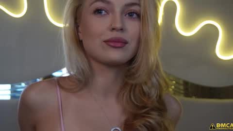 Snapshot of kelly_peachpiee chatting on October 3, 5:38 am Kelly online show from October 3, 5:38 am