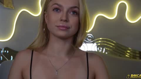 Snapshot of kelly_peachpiee chatting on October 13, 5:31 am Kelly online show from October 13, 5:31 am