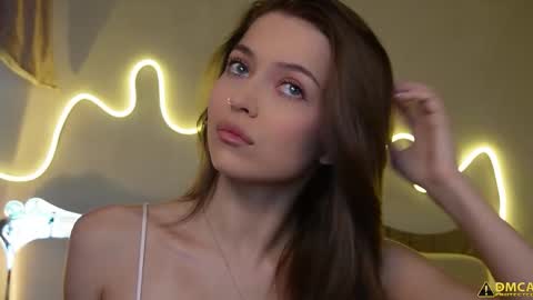 Kelly online show from December 3, 6:03 am