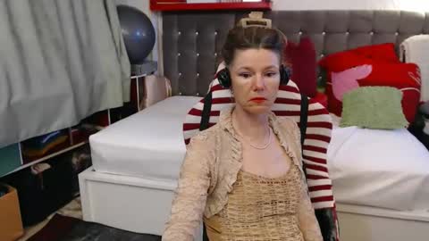 kelly online show from May 18, 4:07 am