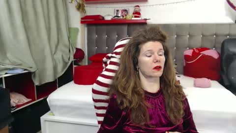 kelly online show from January 17, 8:50 pm