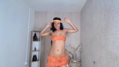 kelsie online show from November 8, 1:36 pm