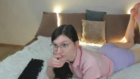 Kelsirabenold online show from April 3, 5:25 am