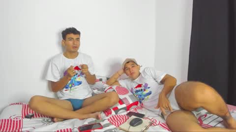 kelvin_hot276 online show from December 2, 3:05 am