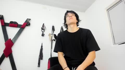 Kenai Lavis online show from November 20, 12:15 pm