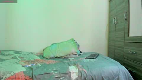Snapshot of kenan_2601 chatting on October 17, 1:53 am kenan 2601 online show from October 17, 1:53 am